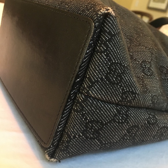 GUCCI Y2K Black Canvas Bucket Bag, Small - Picture 10 of 12